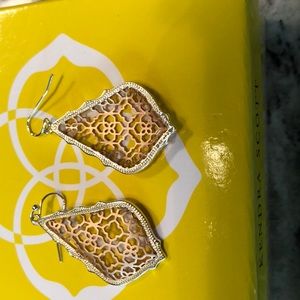 Kendra Scott gold/rose small Addie drop earrings